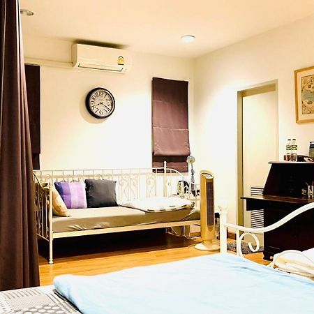 Autta House Apartment Bangkok Exterior photo
