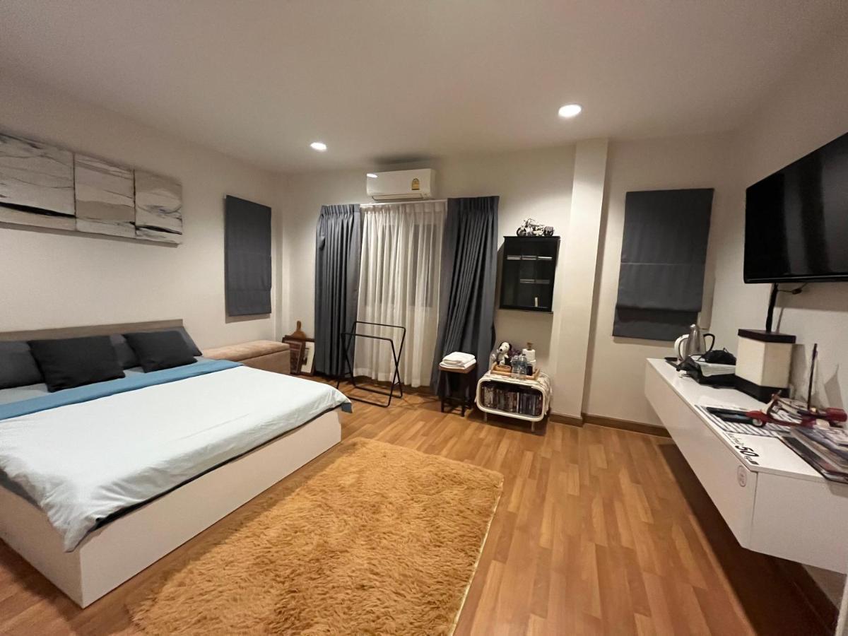 Autta House Apartment Bangkok Exterior photo